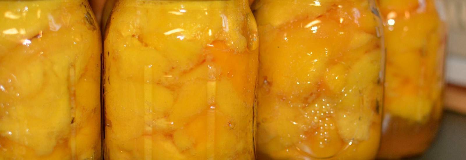 peaches preserved baked and delicious