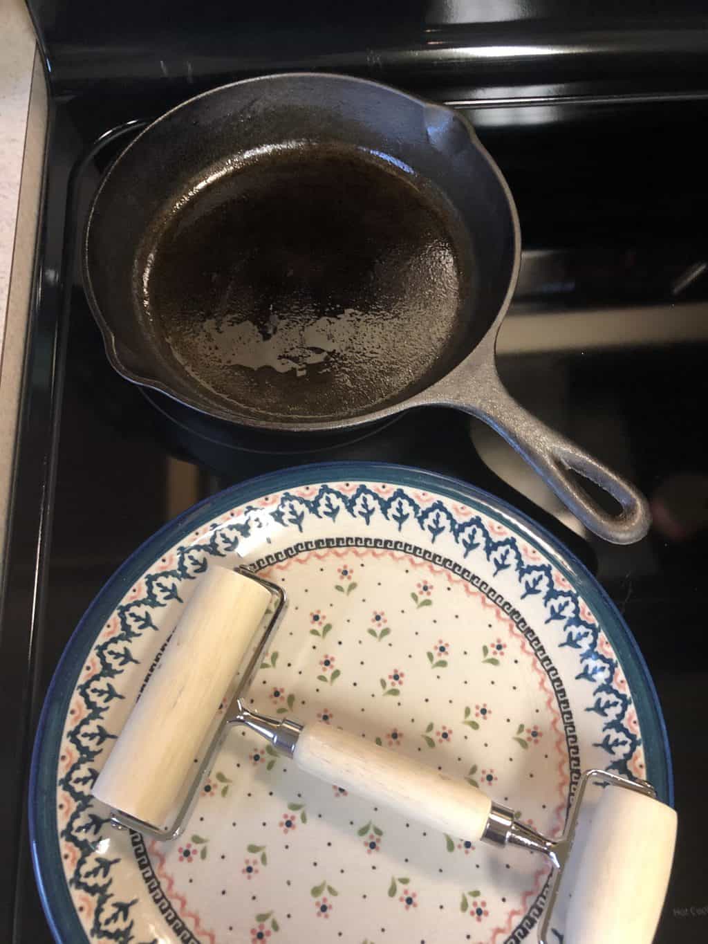 Kitchen equipment for making tortillas
